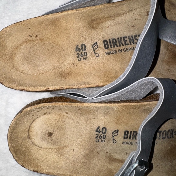 Birkenstock Silver Sandals with Tan Footbed - Picture 7 of 10